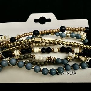 Set of stretch bracelets